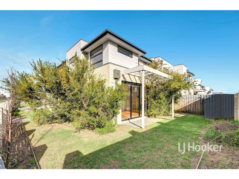 2 Poa Court, Keysborough VIC 3173
