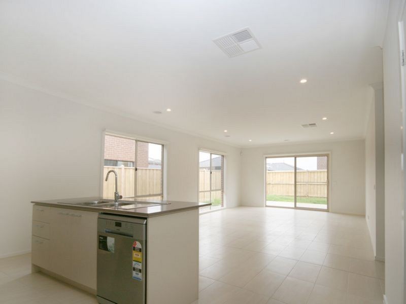 104 Stanley Road, Keysborough VIC 3173