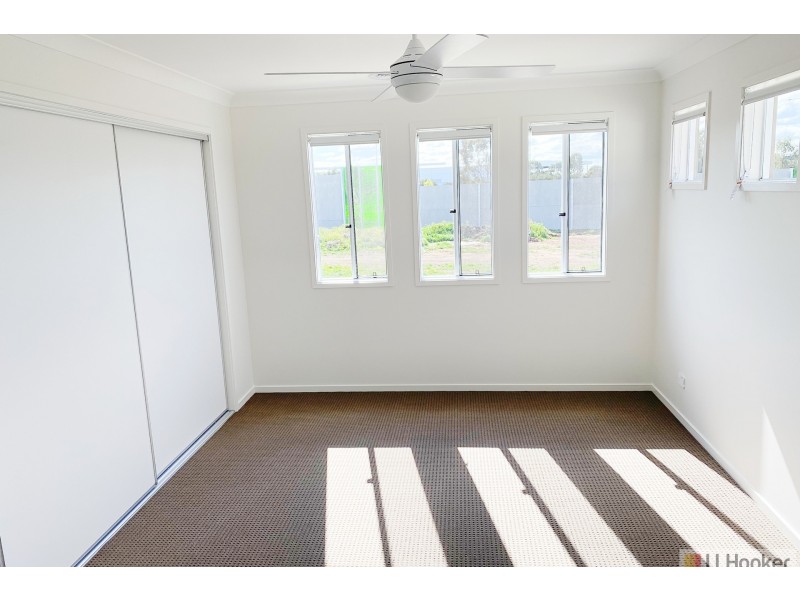 200 Waterhaven Boulevard, Point Cook VIC 3030