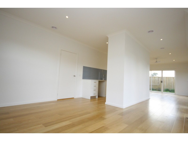 1/5 Annafee Avenue, Keysborough VIC 3173