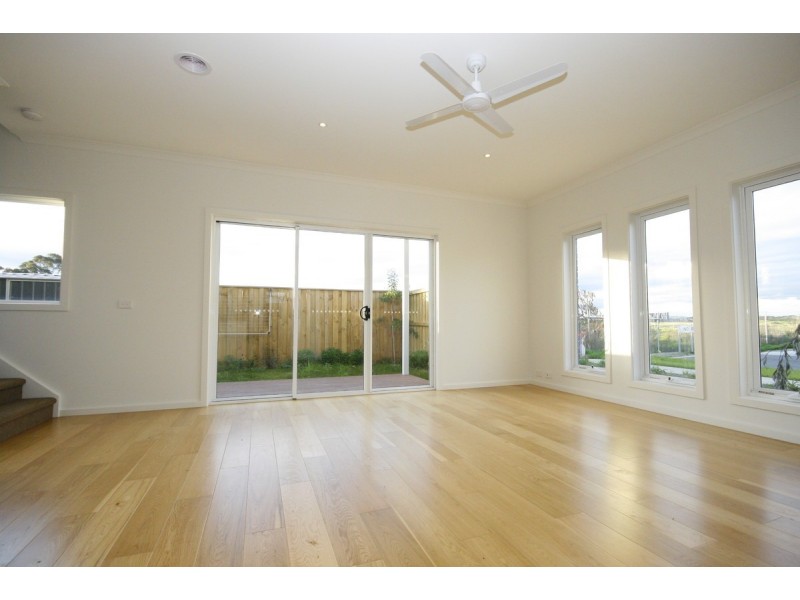 1/5 Annafee Avenue, Keysborough VIC 3173