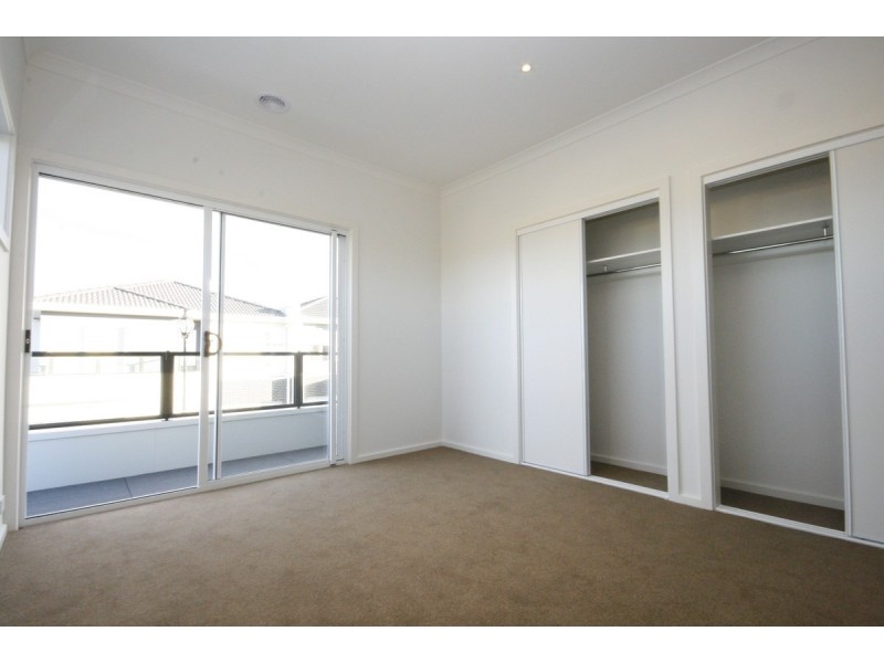 1/5 Annafee Avenue, Keysborough VIC 3173