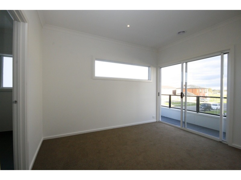 1/5 Annafee Avenue, Keysborough VIC 3173