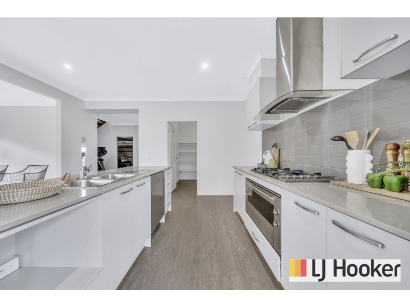 10 Bagatelle Avenue, Wollert VIC 3750