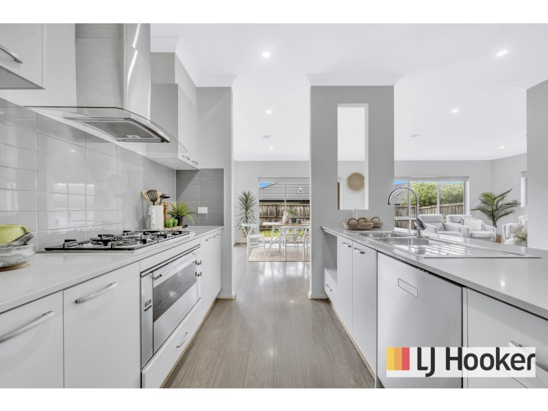 10 Bagatelle Avenue, Wollert VIC 3750