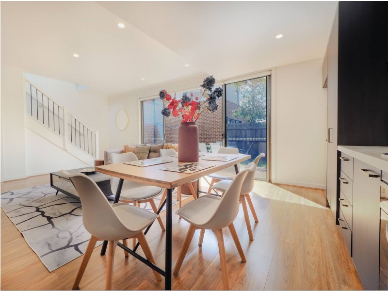 2/5 Tandara Court, Chadstone VIC 3148