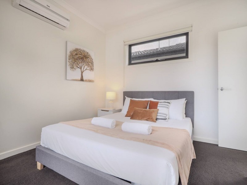 2/5 Tandara Court, Chadstone VIC 3148