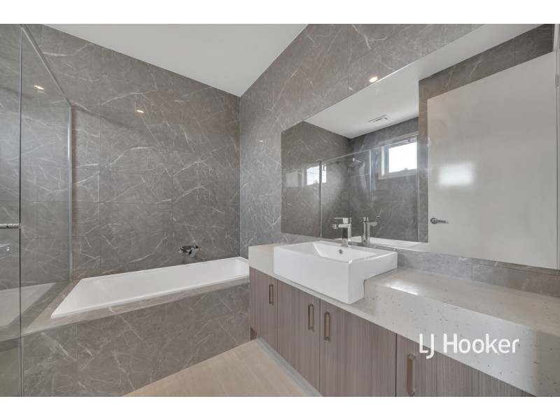 1/3 Avon Court, Glen Waverley VIC 3150