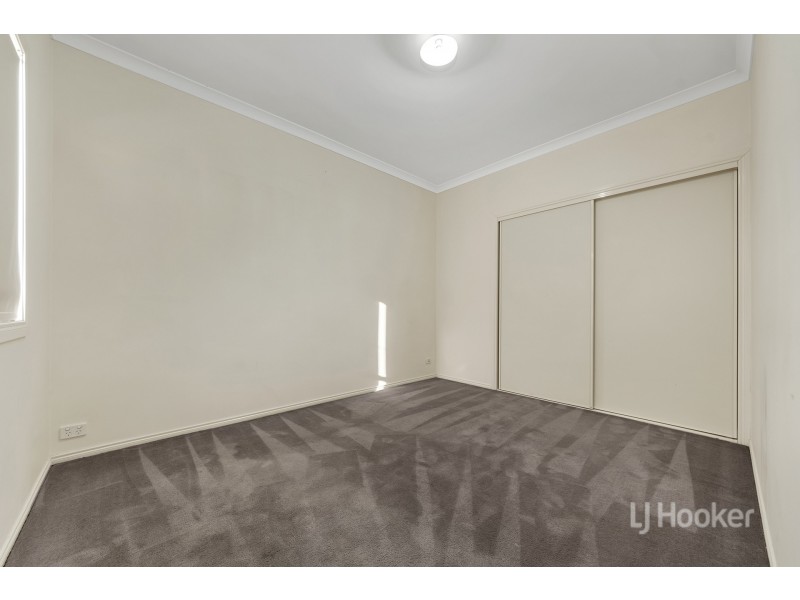 82 Fongeo Drive, Point Cook VIC 3030