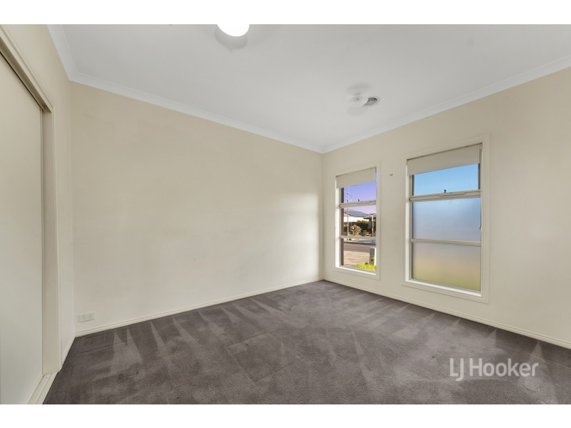 82 Fongeo Drive, Point Cook VIC 3030