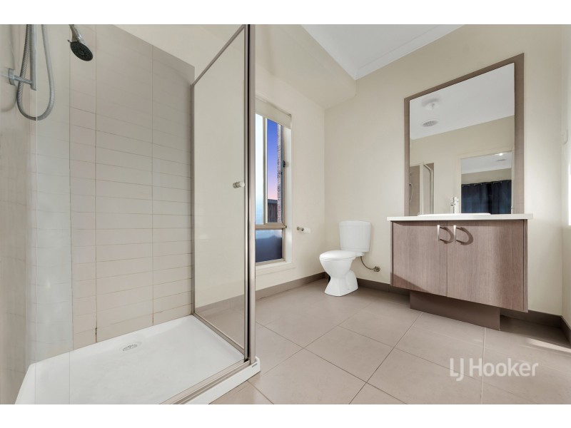 82 Fongeo Drive, Point Cook VIC 3030