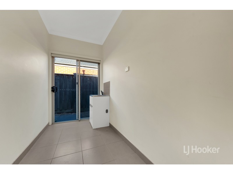 82 Fongeo Drive, Point Cook VIC 3030