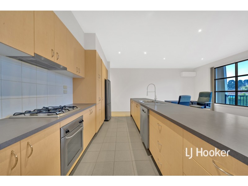 18/1 Conservatory Drive, Burwood VIC 3125