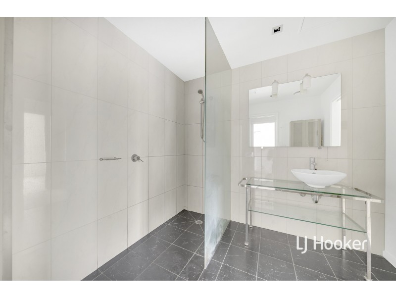 1808/68 La Trobe Street, Melbourne VIC 3000