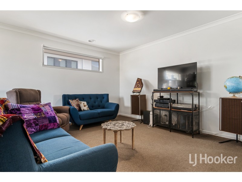 4 Savile Place, Narre Warren VIC 3805