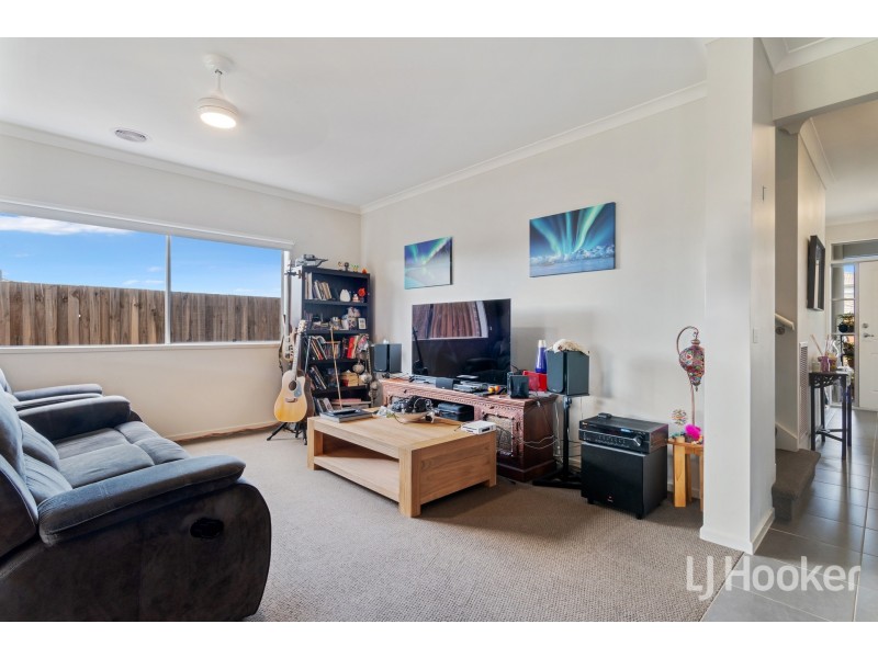 4 Savile Place, Narre Warren VIC 3805