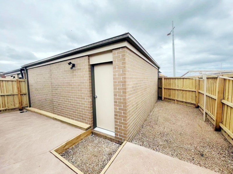 2 Magara Walk, Tarneit VIC 3029