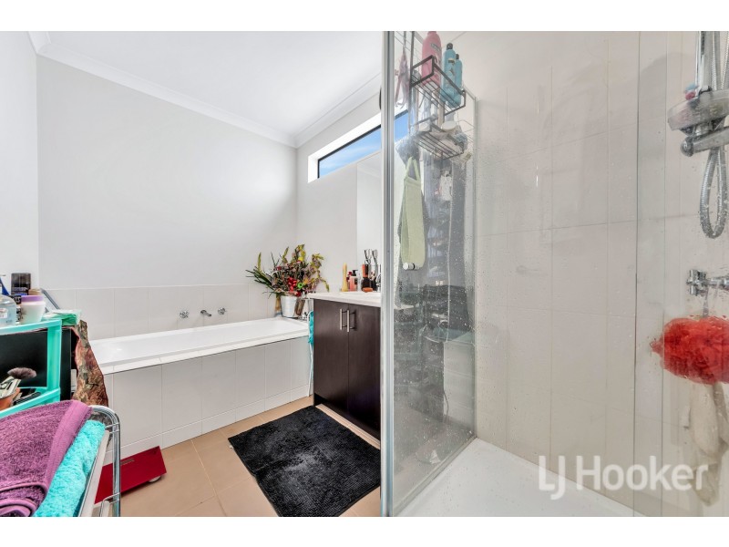 158 Saltwater Promenade, Point Cook VIC 3030