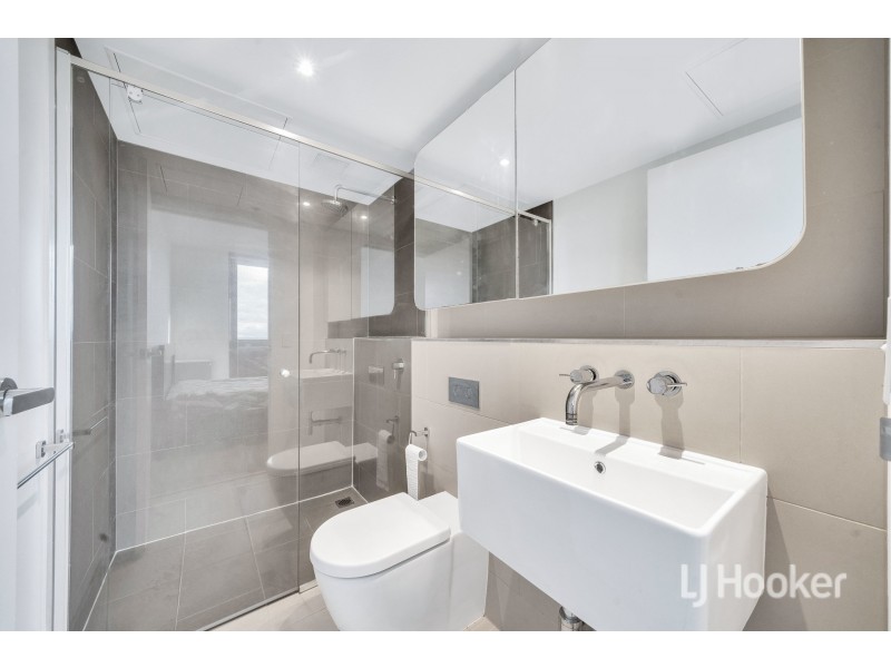 2904/555 Swanston Street, Carlton VIC 3053