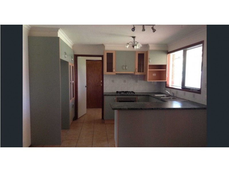 38 Henty Street, Pakenham VIC 3810