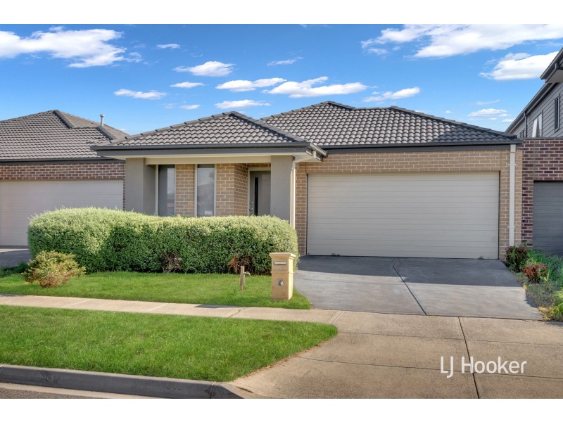 54 Dingo Street, Point Cook VIC 3030
