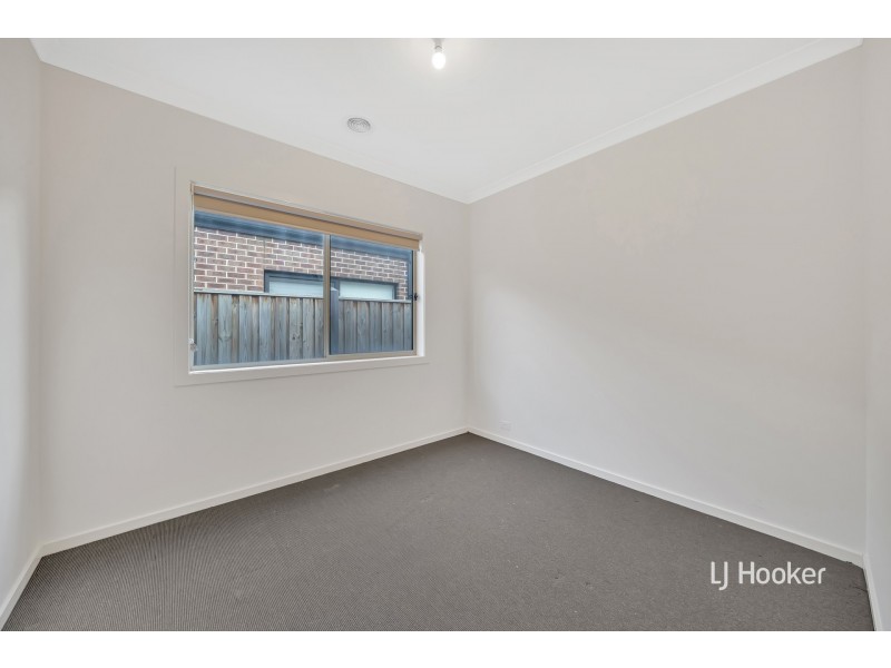 54 Dingo Street, Point Cook VIC 3030