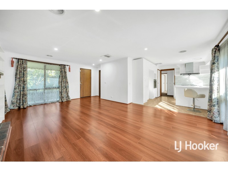 217 Dandelion Drive, Rowville VIC 3178