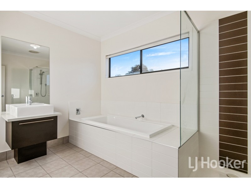 20 Tusmore Road, Point Cook VIC 3030