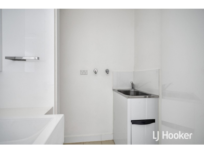 N2405/241 Harbour Esplanade, Docklands VIC 3008
