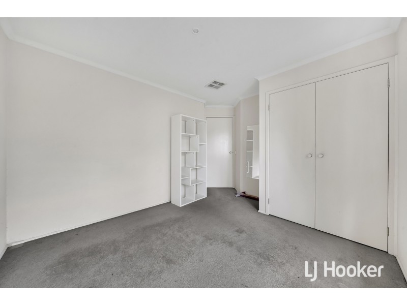 16 Applewood Drive, Knoxfield VIC 3180