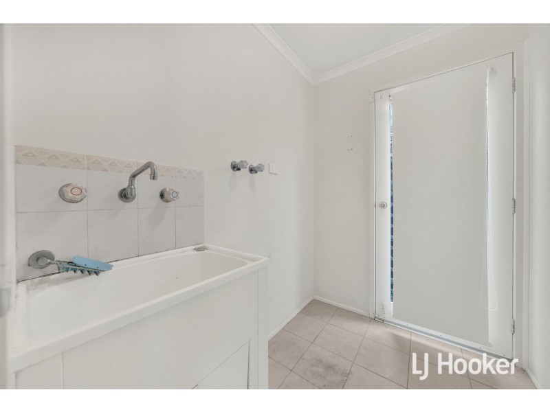 16 Applewood Drive, Knoxfield VIC 3180
