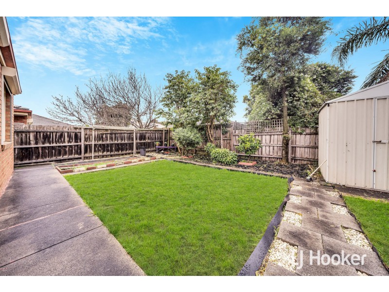 16 Applewood Drive, Knoxfield VIC 3180