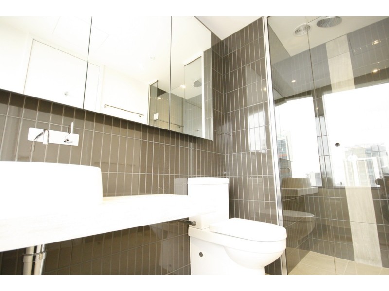 1812/120 ABeckett Street, Melbourne VIC 3000