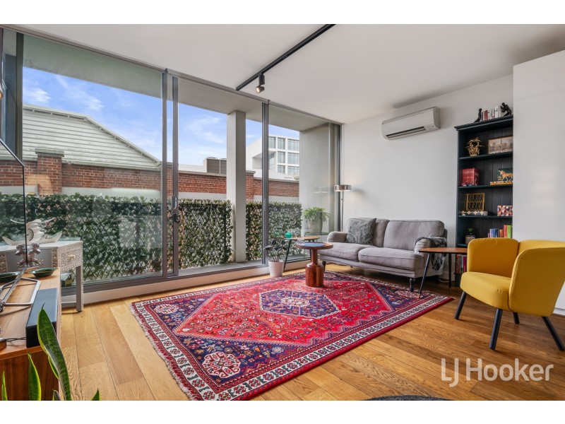 208/12 Trenerry Crescent, Abbotsford VIC 3067