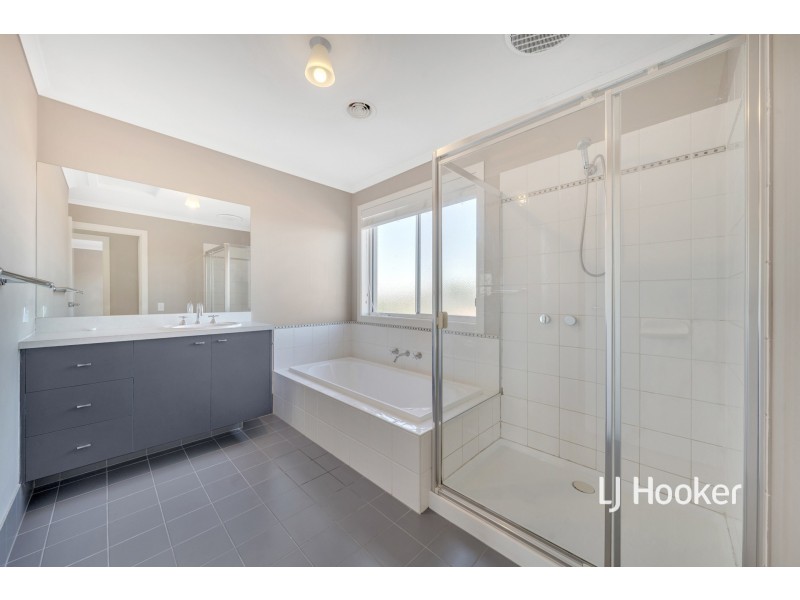 7 Lincoln Avenue, Berwick VIC 3806