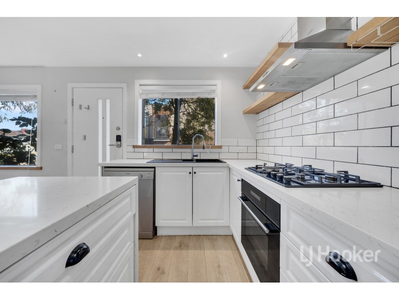 1/73 Atkinson Street, Chadstone VIC 3148