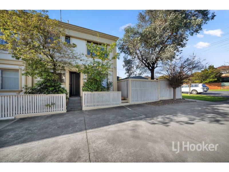 1/73 Atkinson Street, Chadstone VIC 3148