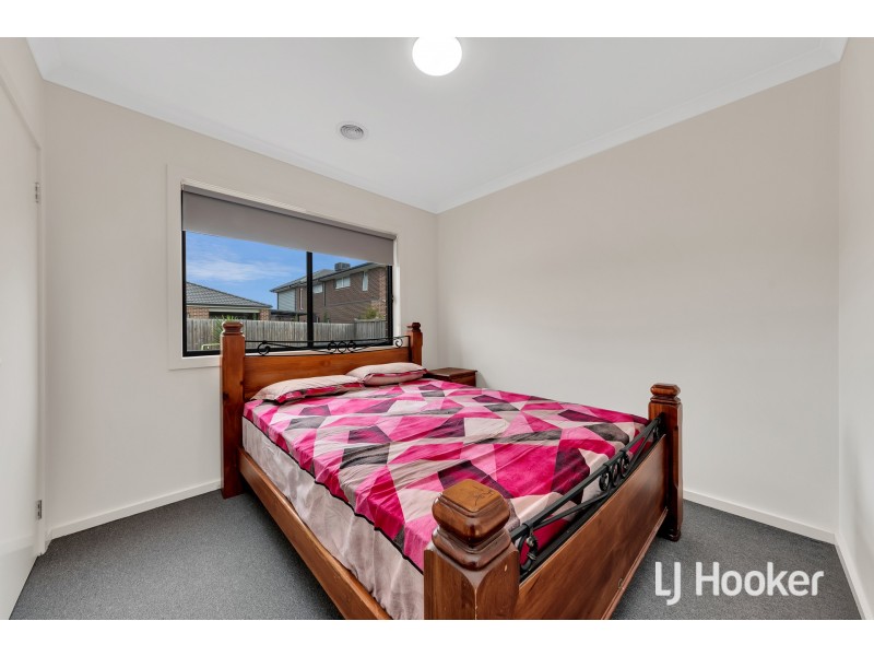 28 Gershwin Crescent, Point Cook VIC 3030