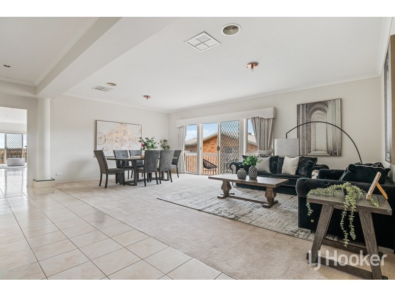 13 Balfour Court, Berwick VIC 3806