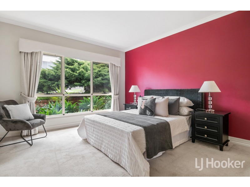 13 Balfour Court, Berwick VIC 3806