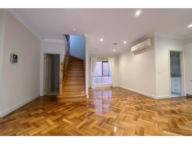 3/4 Lee Avenue, Mount Waverley VIC 3149