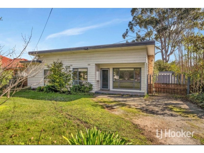 8 Normleith Grove, Boronia VIC 3155