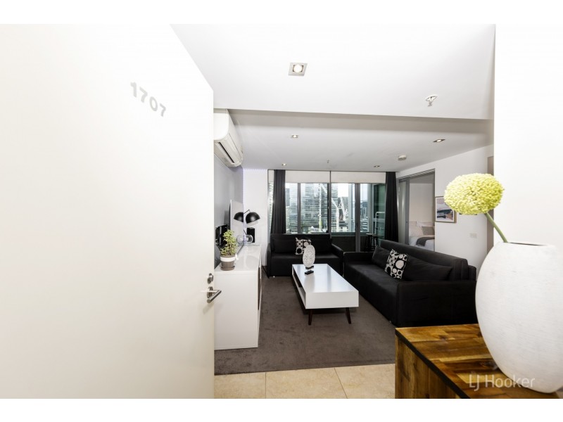 1707/8 Downie Street, Melbourne VIC 3000