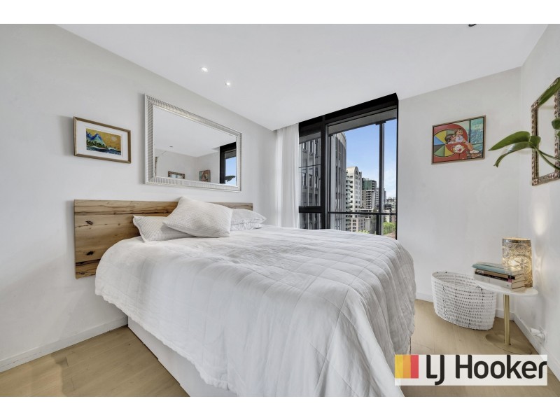 720/55 Queens Road, Melbourne VIC 3004