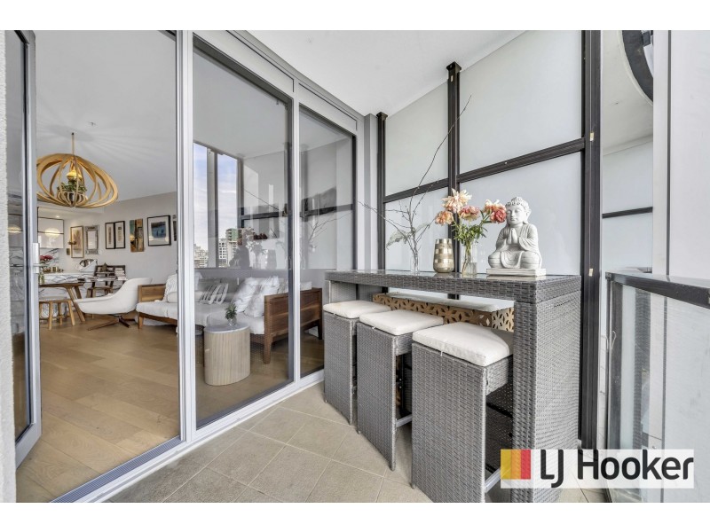720/55 Queens Road, Melbourne VIC 3004