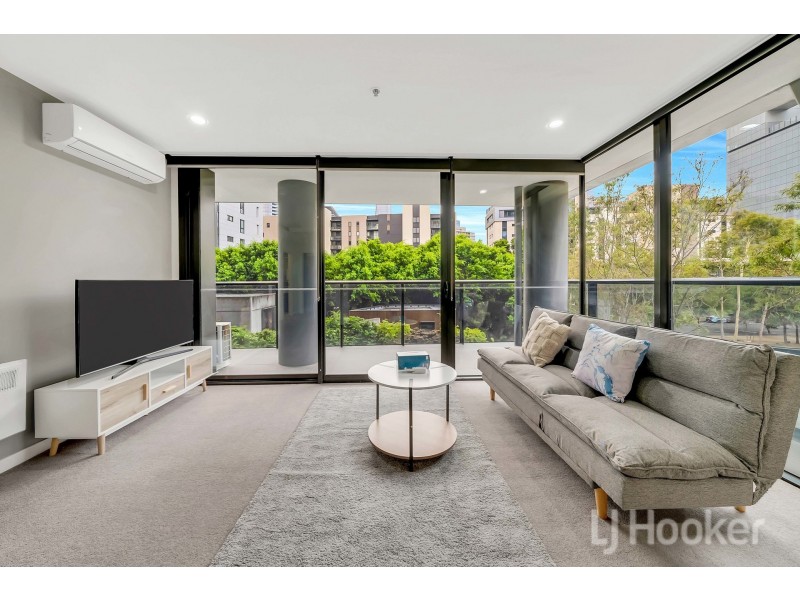 206/815 Bourke Street, Docklands VIC 3008