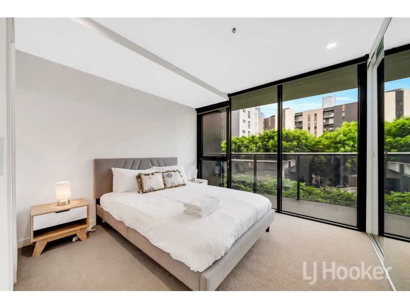 206/815 Bourke Street, Docklands VIC 3008