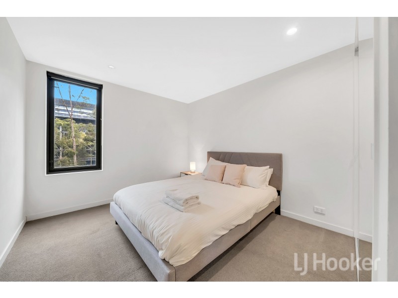 206/815 Bourke Street, Docklands VIC 3008