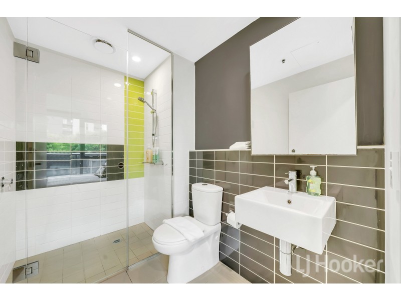 206/815 Bourke Street, Docklands VIC 3008