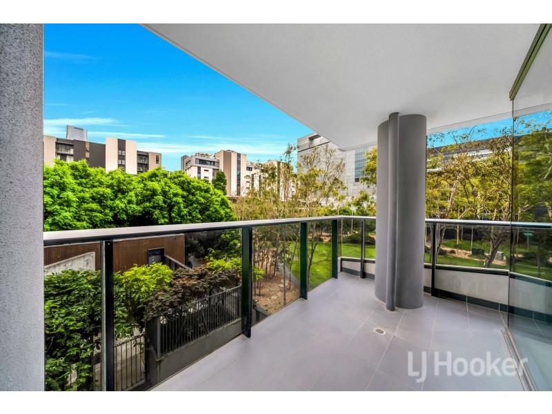 206/815 Bourke Street, Docklands VIC 3008